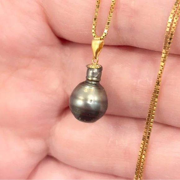Vintage Tahitian Pearl Pendant: 18K Yellow Gold Solitaire, Elegant Dainty - Picture 6 of 13